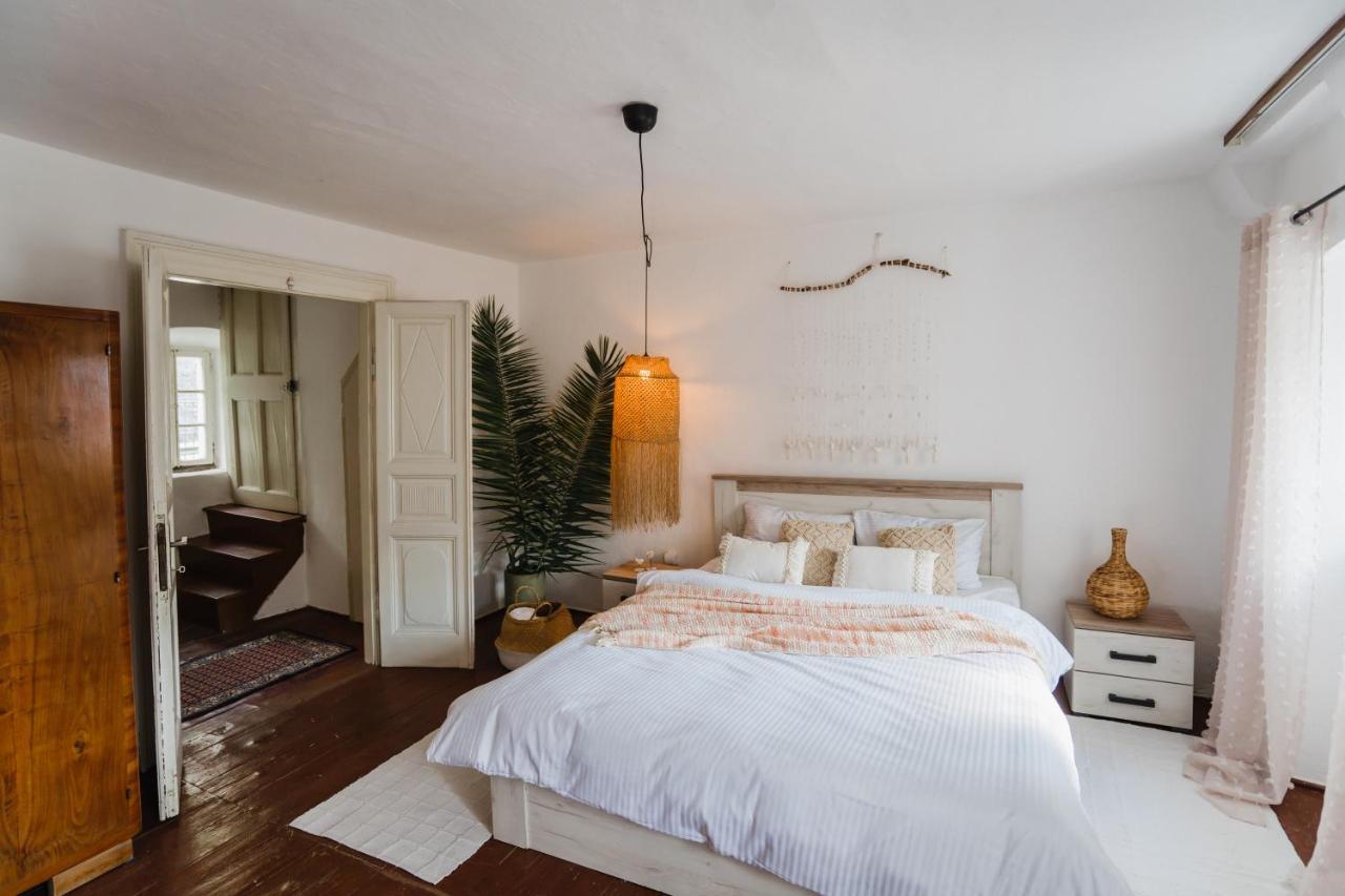 Villa White Shutters House Risan Exterior foto